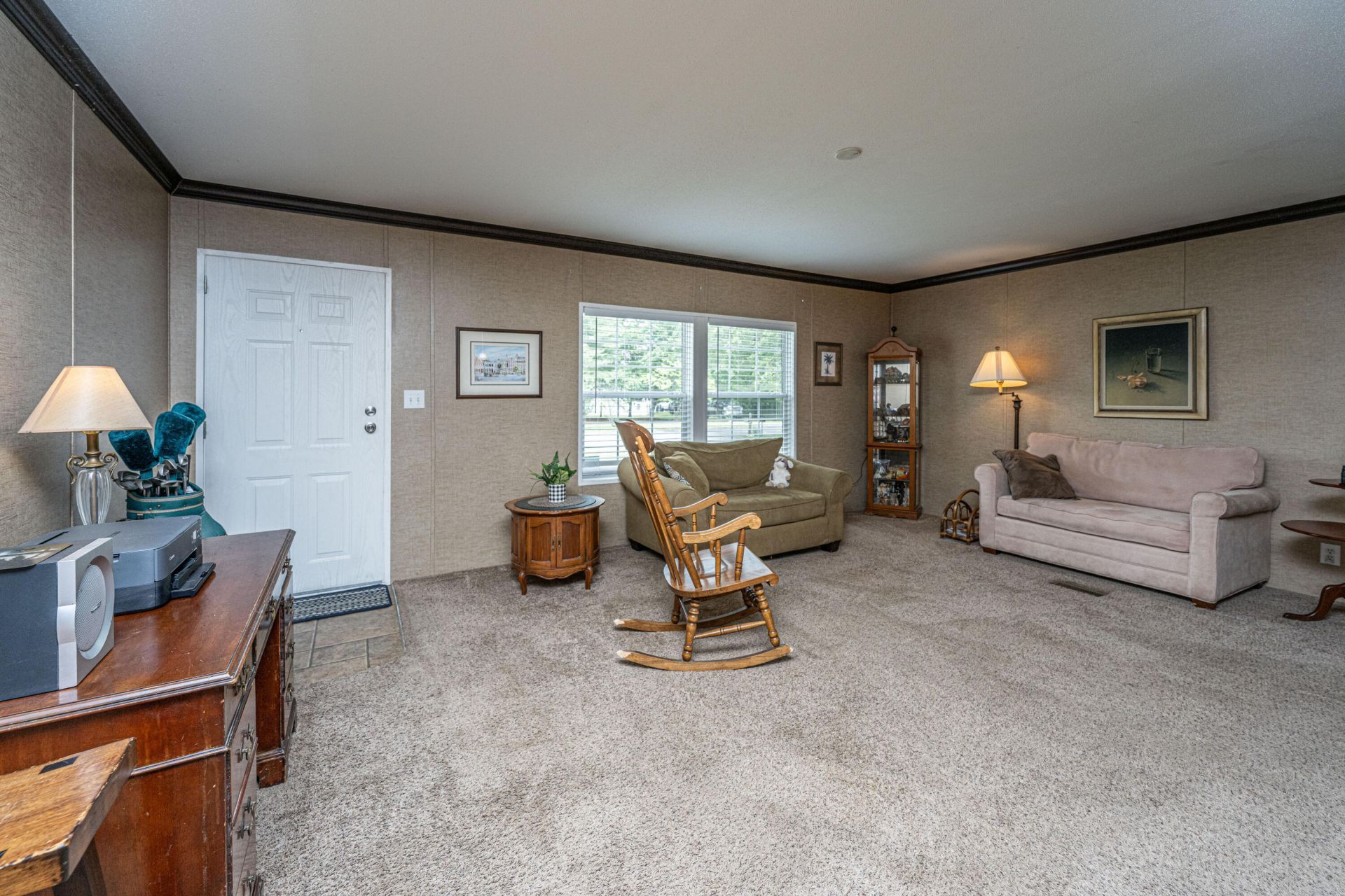 725 Hildebrand Drive Photo 5