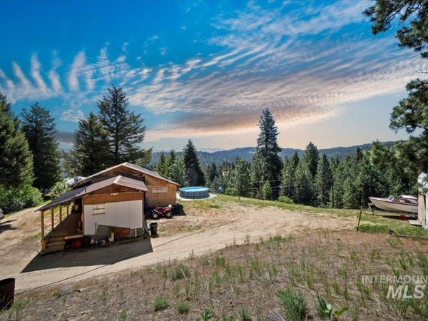 35 Ridgetop Dr, Boise, ID 83716