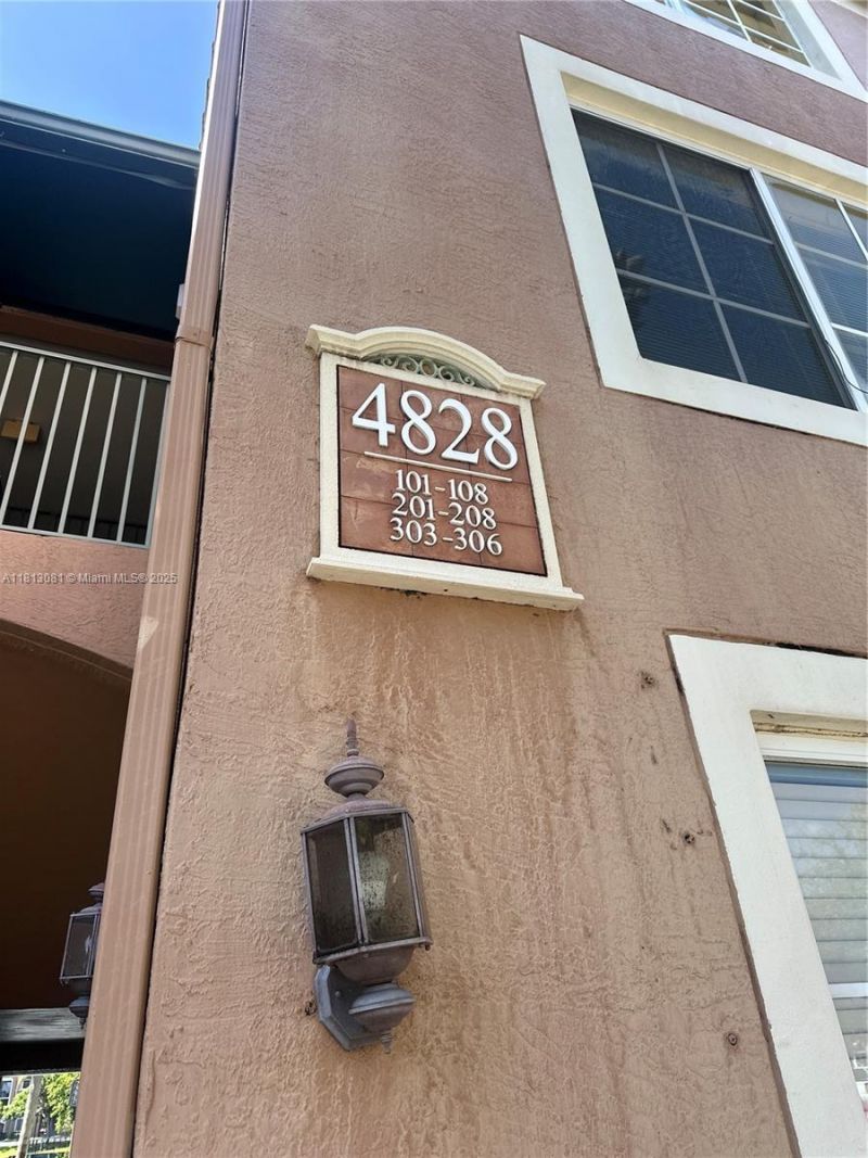 4828 N State Road 7, Unit 8107, Coconut Creek, FL 33073 Photo