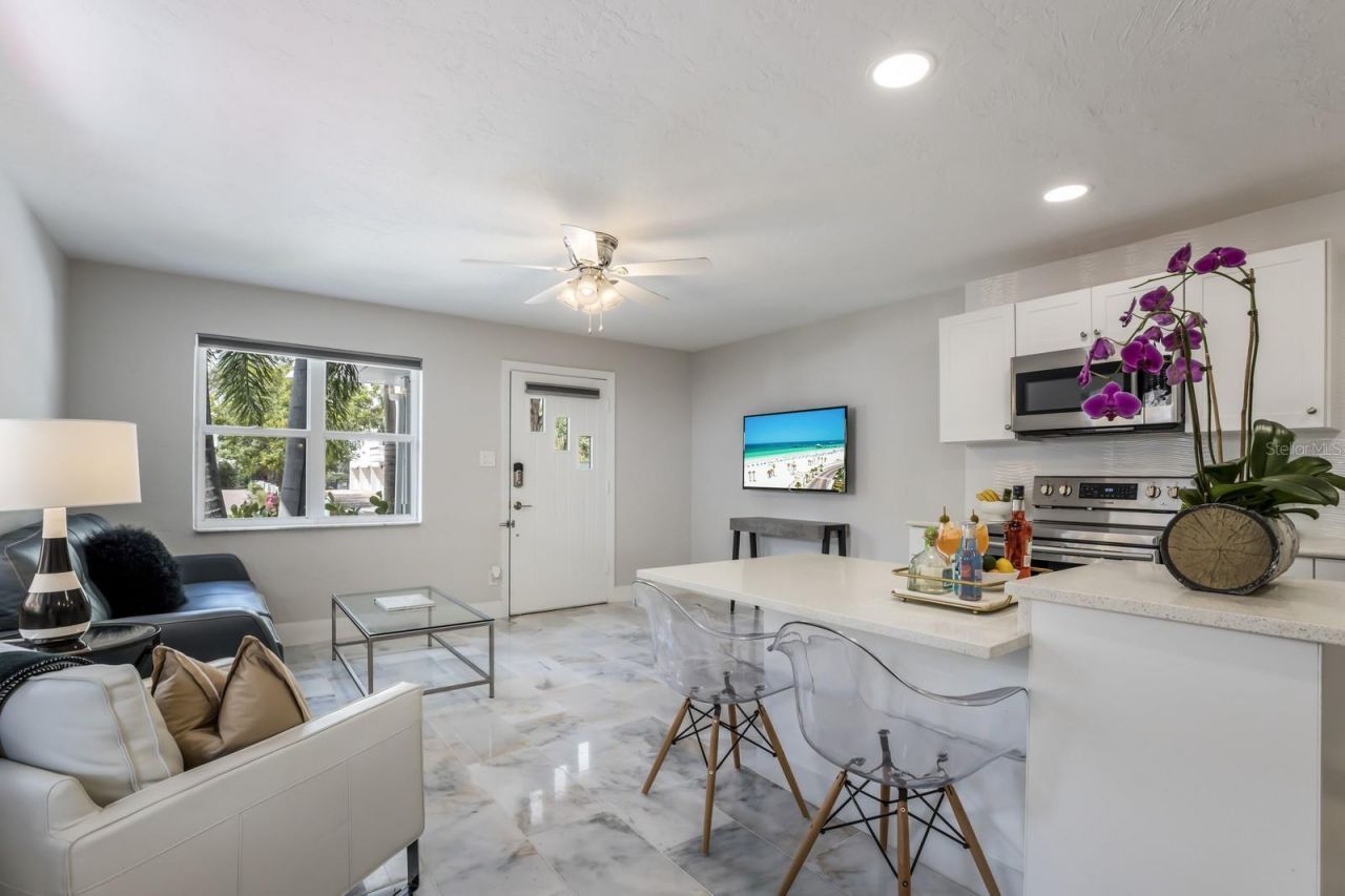 161 Golden Gate Point, Unit 4, Sarasota, FL 34236 Photo