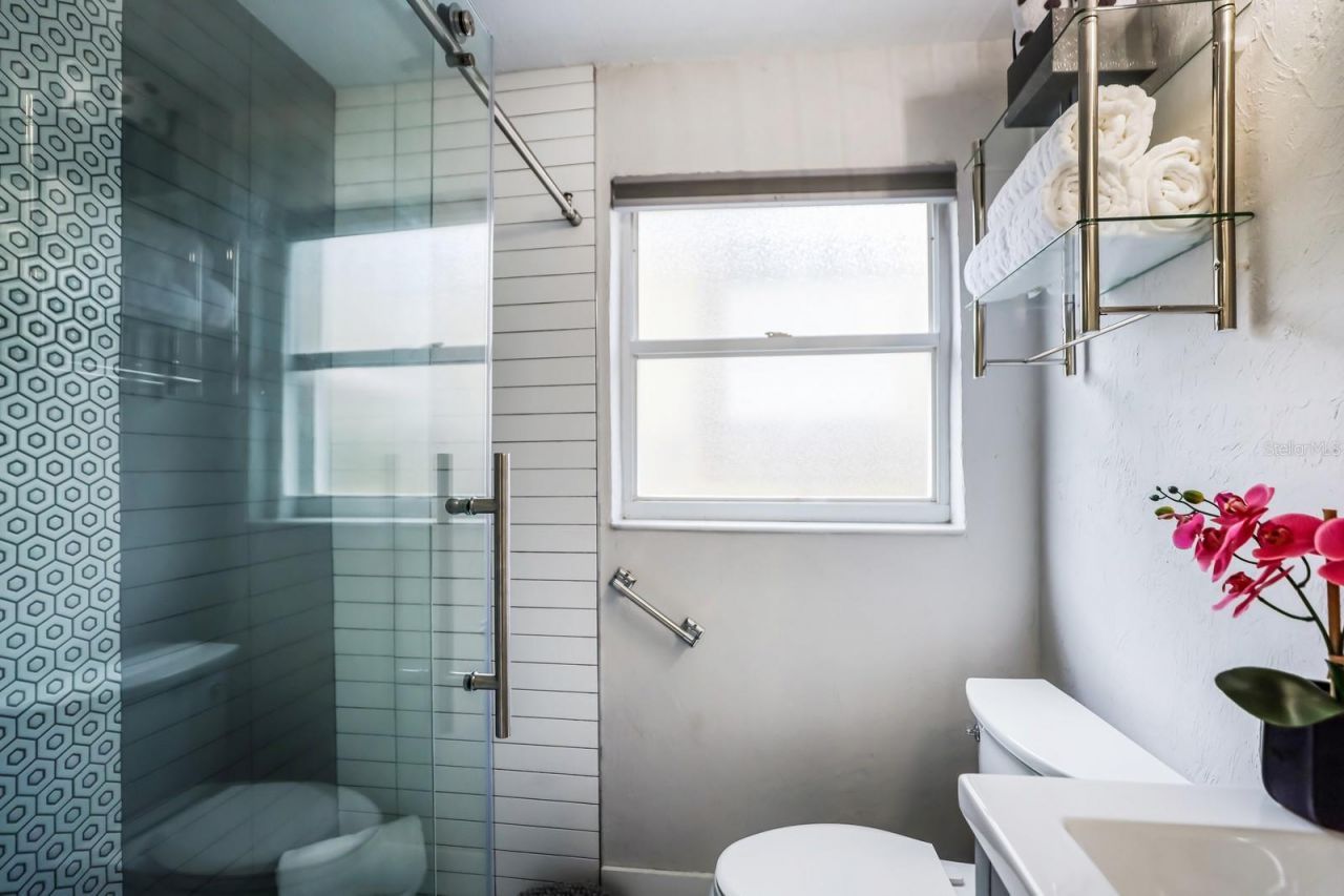 161 Golden Gate Point, Unit 4, Sarasota, FL 34236 Photo