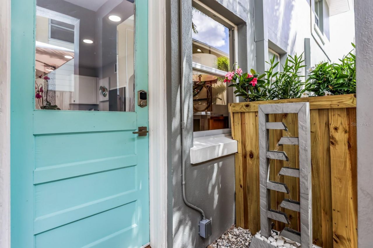 161 Golden Gate Point, Unit 4, Sarasota, FL 34236 Photo