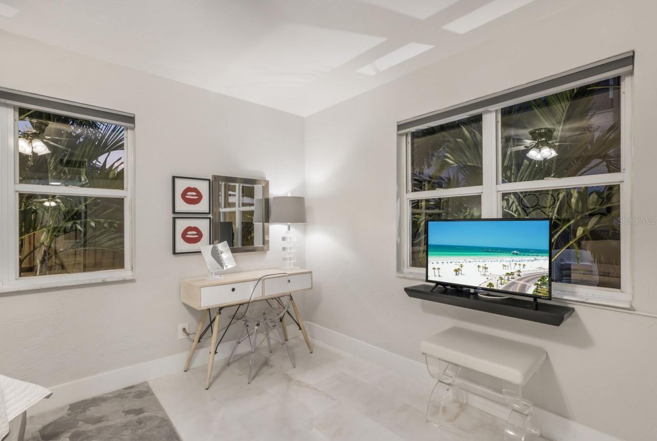 161 Golden Gate Point, Unit 4, Sarasota, FL 34236 Photo