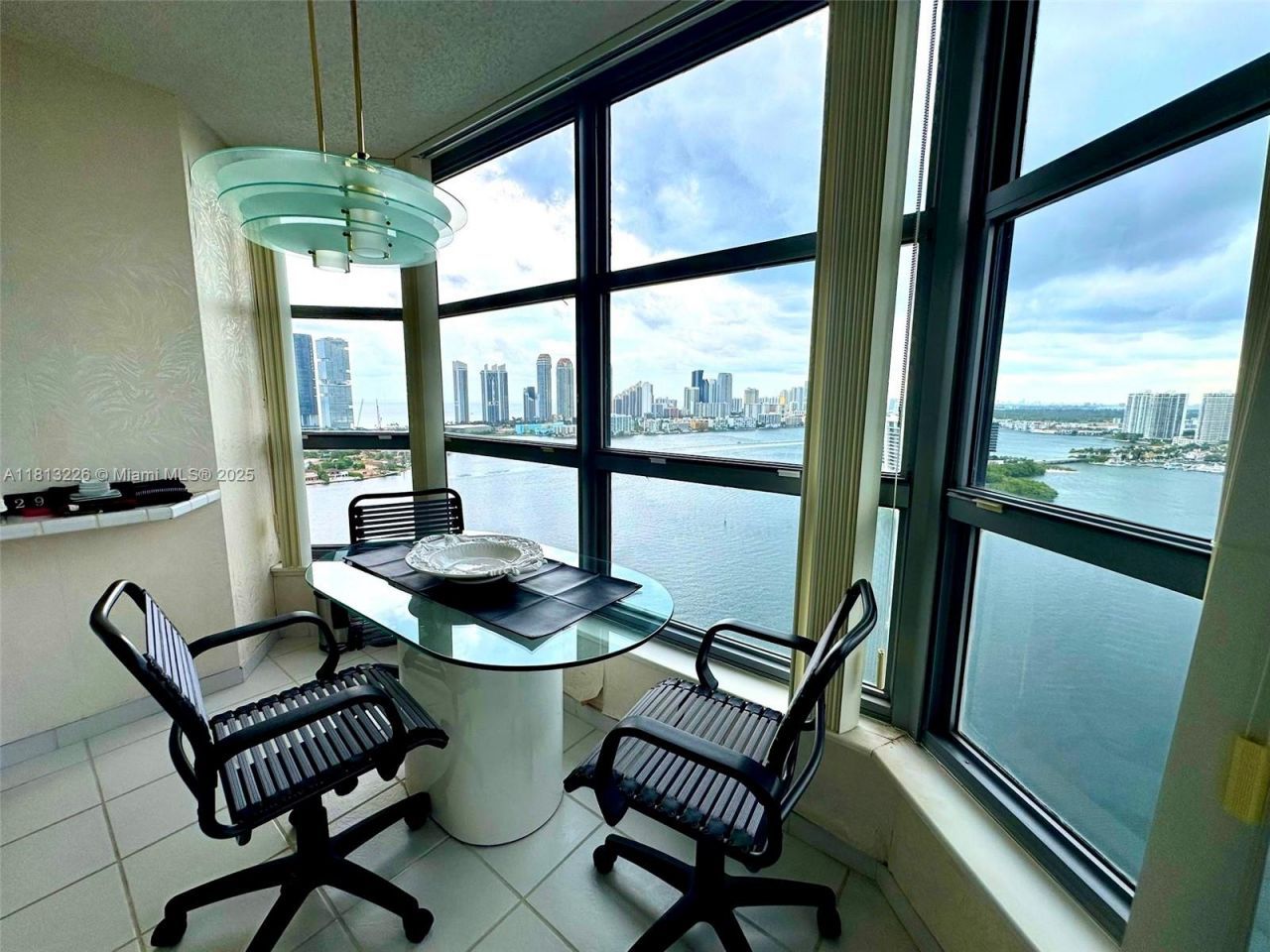 3530 Mystic Pointe Dr, Unit 3001, Aventura, FL 33180 Photo