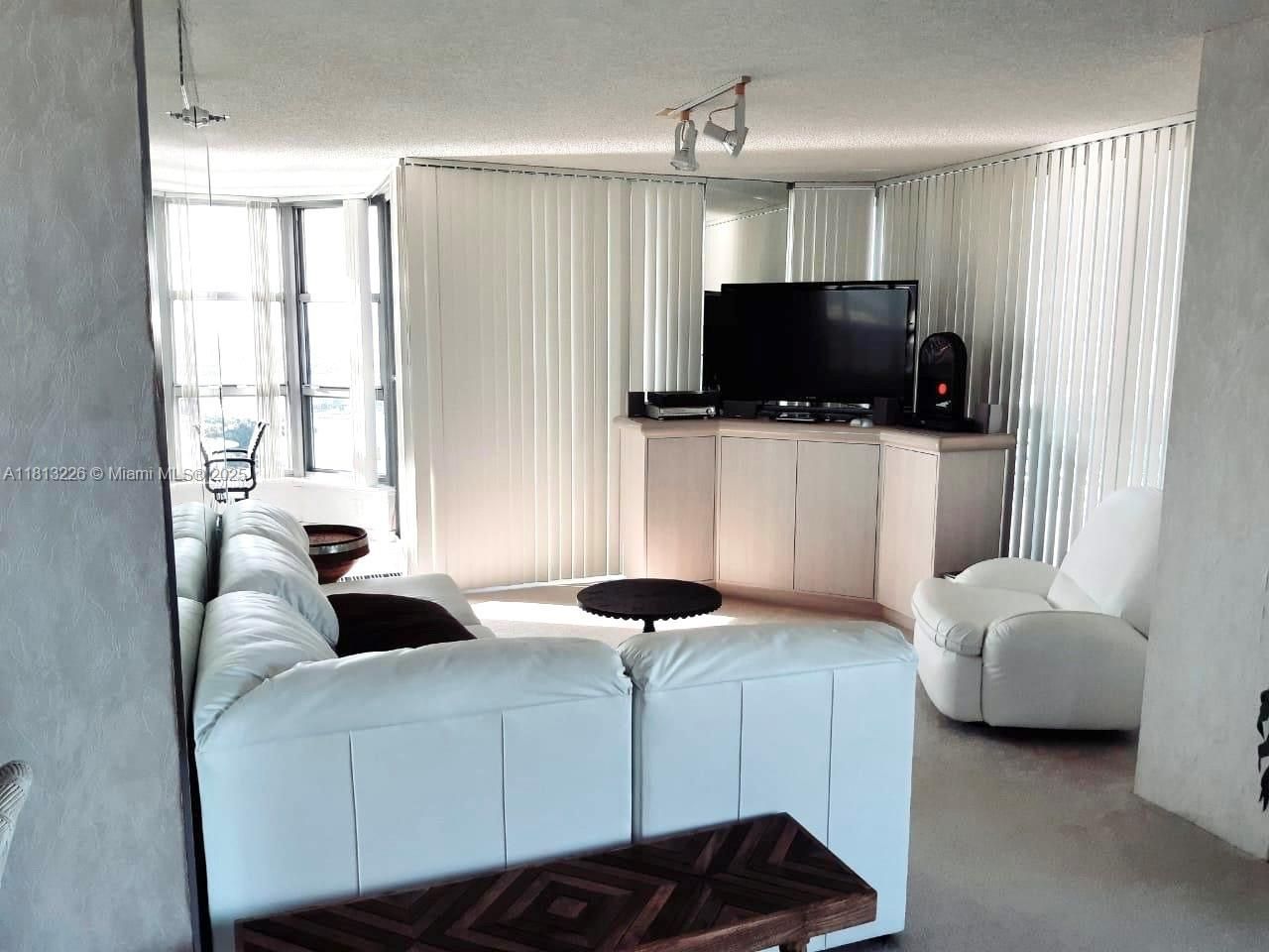 3530 Mystic Pointe Dr, Unit 3001, Aventura, FL 33180 Photo