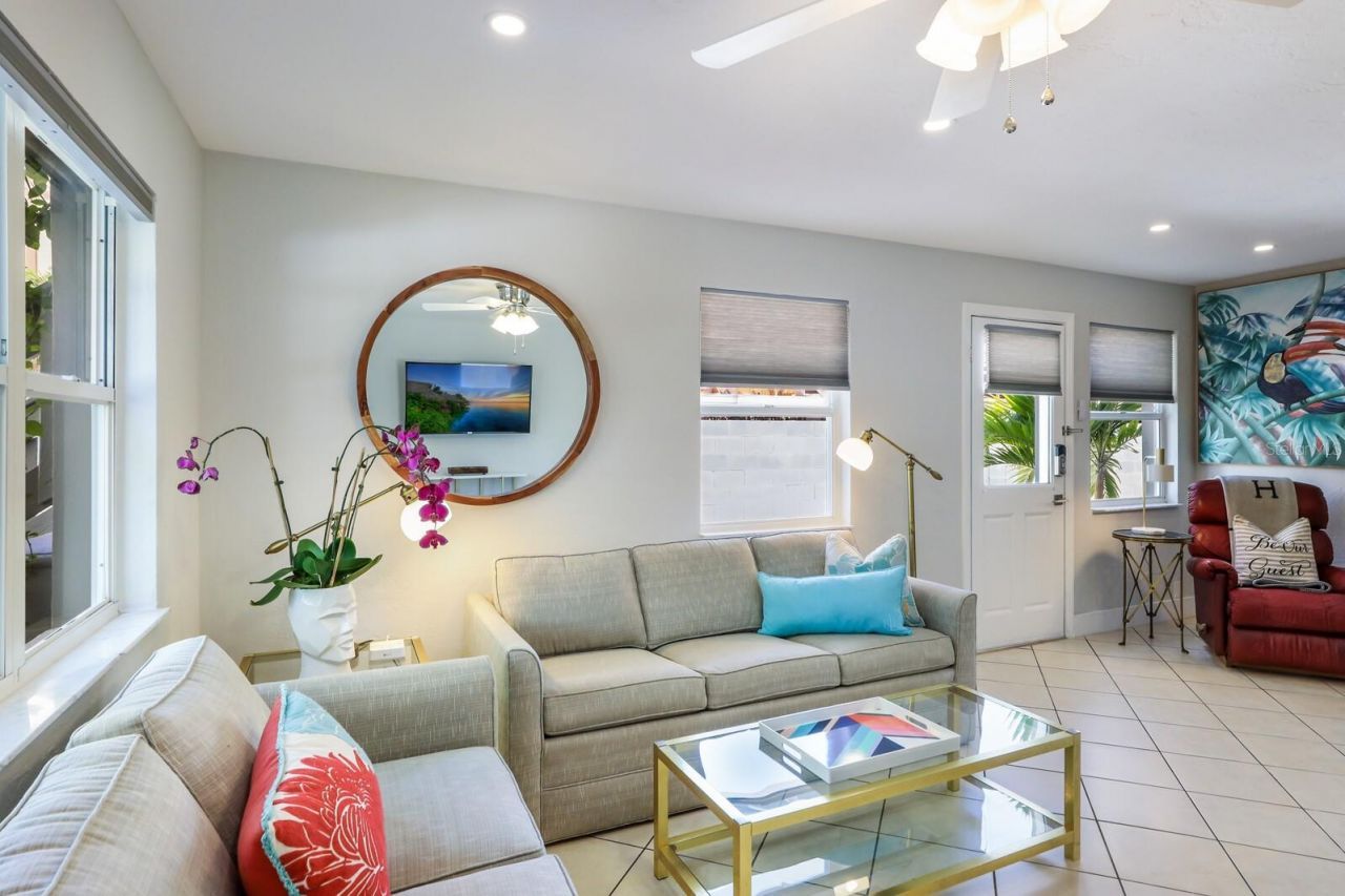 161 Golden Gate Point, Unit 1, Sarasota, FL 34236 Photo