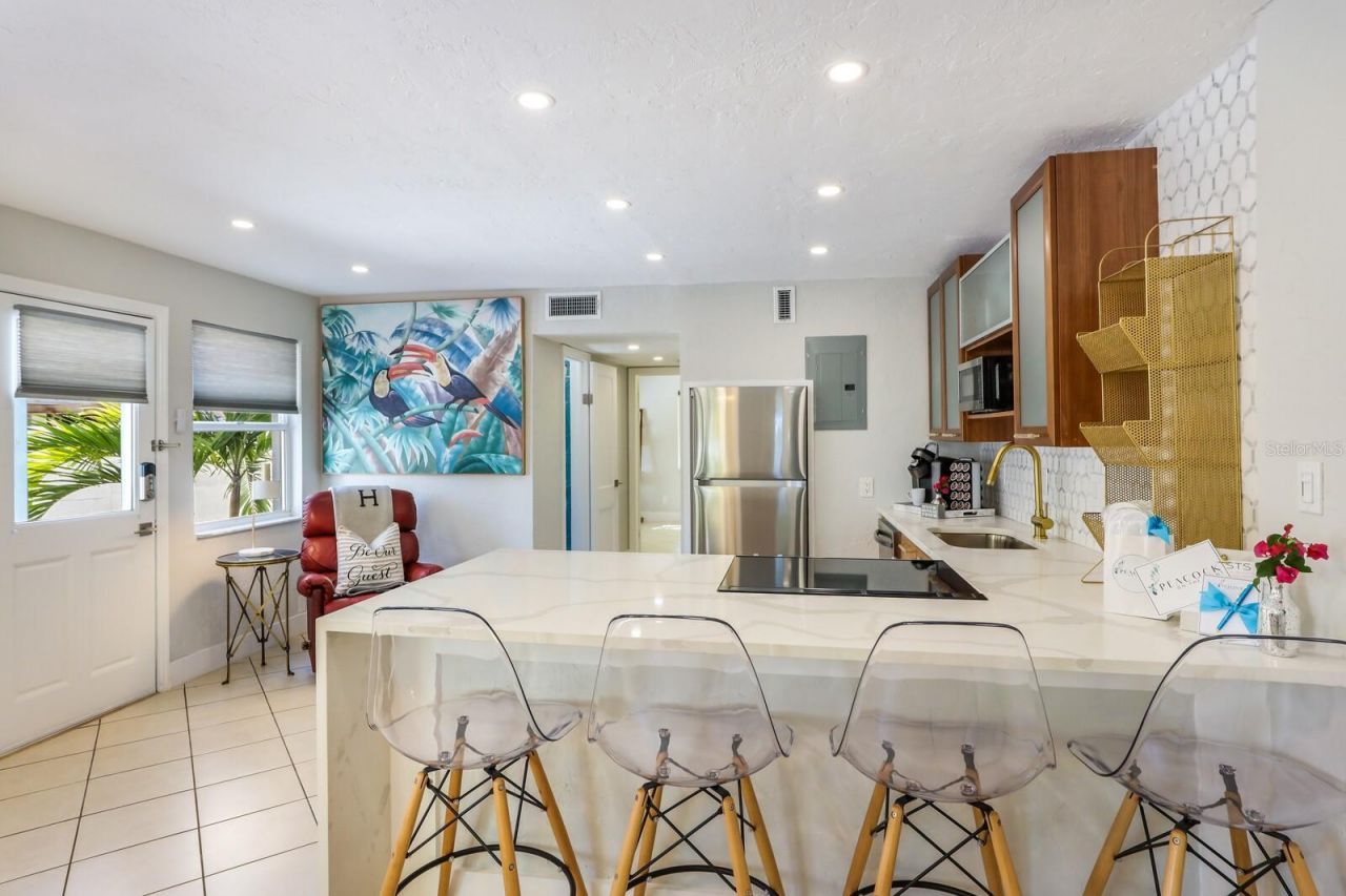 161 Golden Gate Point, Unit 1, Sarasota, FL 34236 Photo