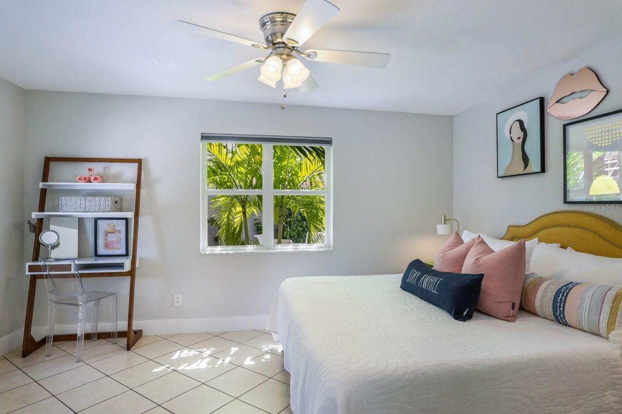 161 Golden Gate Point, Unit 1, Sarasota, FL 34236 Photo