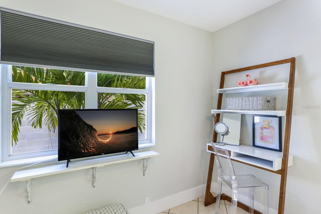 161 Golden Gate Point, Unit 1, Sarasota, FL 34236 Photo