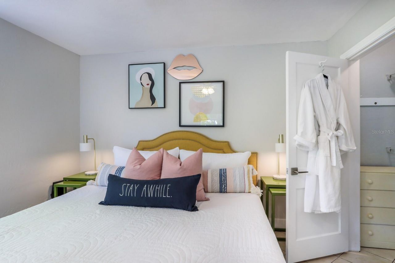 161 Golden Gate Point, Unit 1, Sarasota, FL 34236 Photo