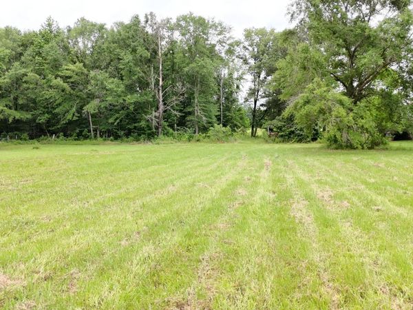 1326 Highway 80, Morton, MS 39117