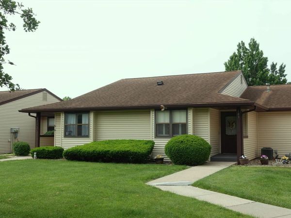 255 S SOANGETAHA Road, Unit 103, Galesburg, IL 61401