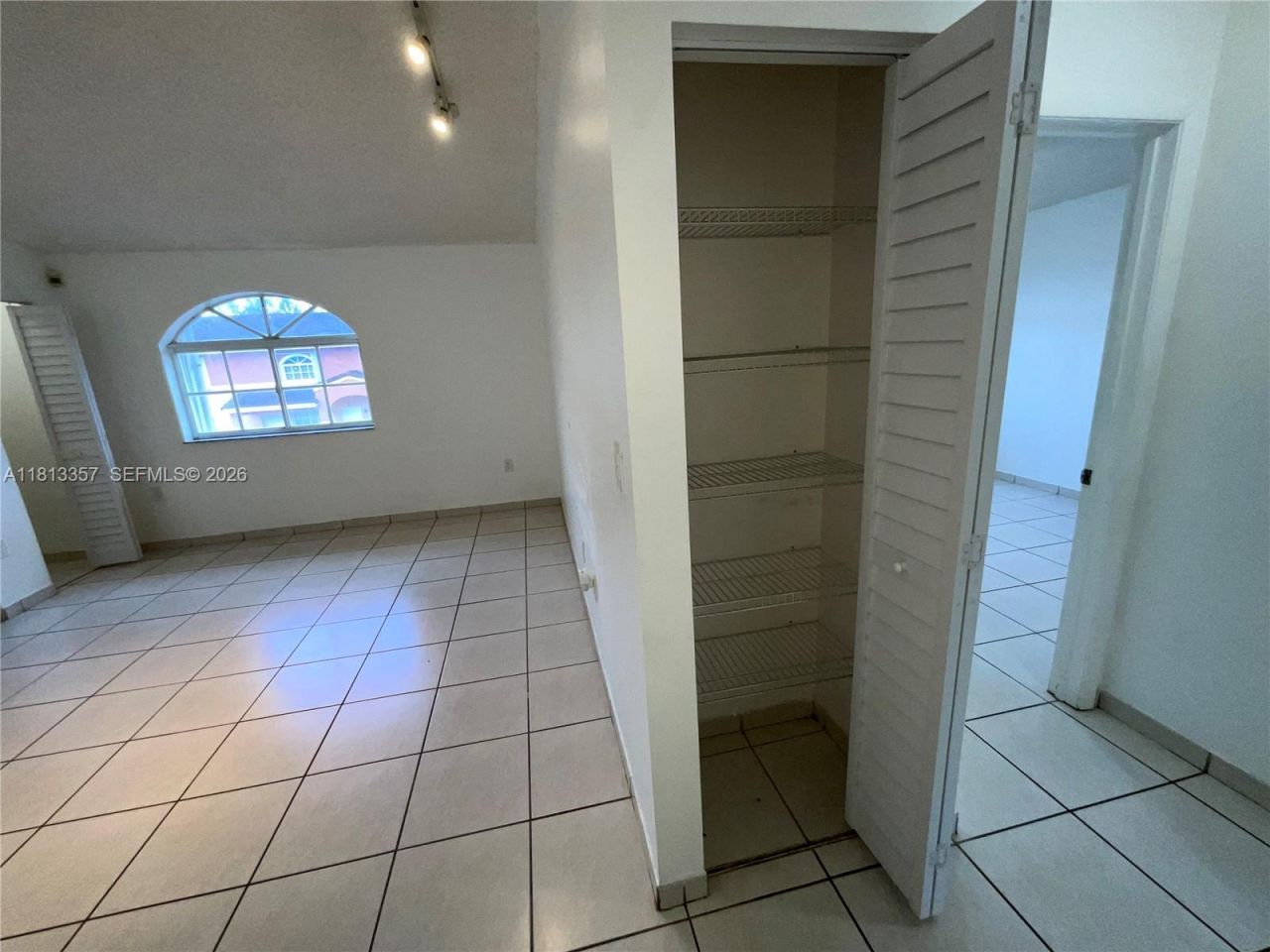 6823 W 36th Ave, Unit 201, Hialeah, FL 33018 Photo