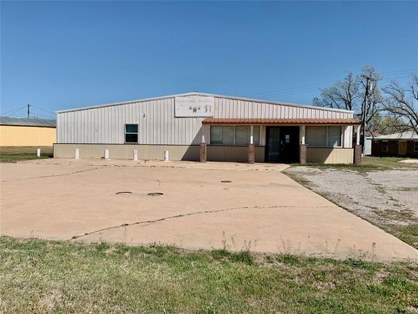 221 S 44 Highway, Burns Flat, OK 73647