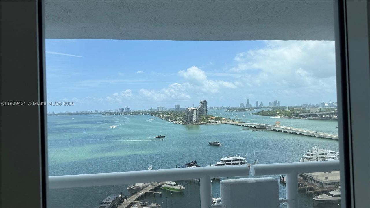 1717 N Bayshore Dr, Unit A-1734, Miami, FL 33132 Photo