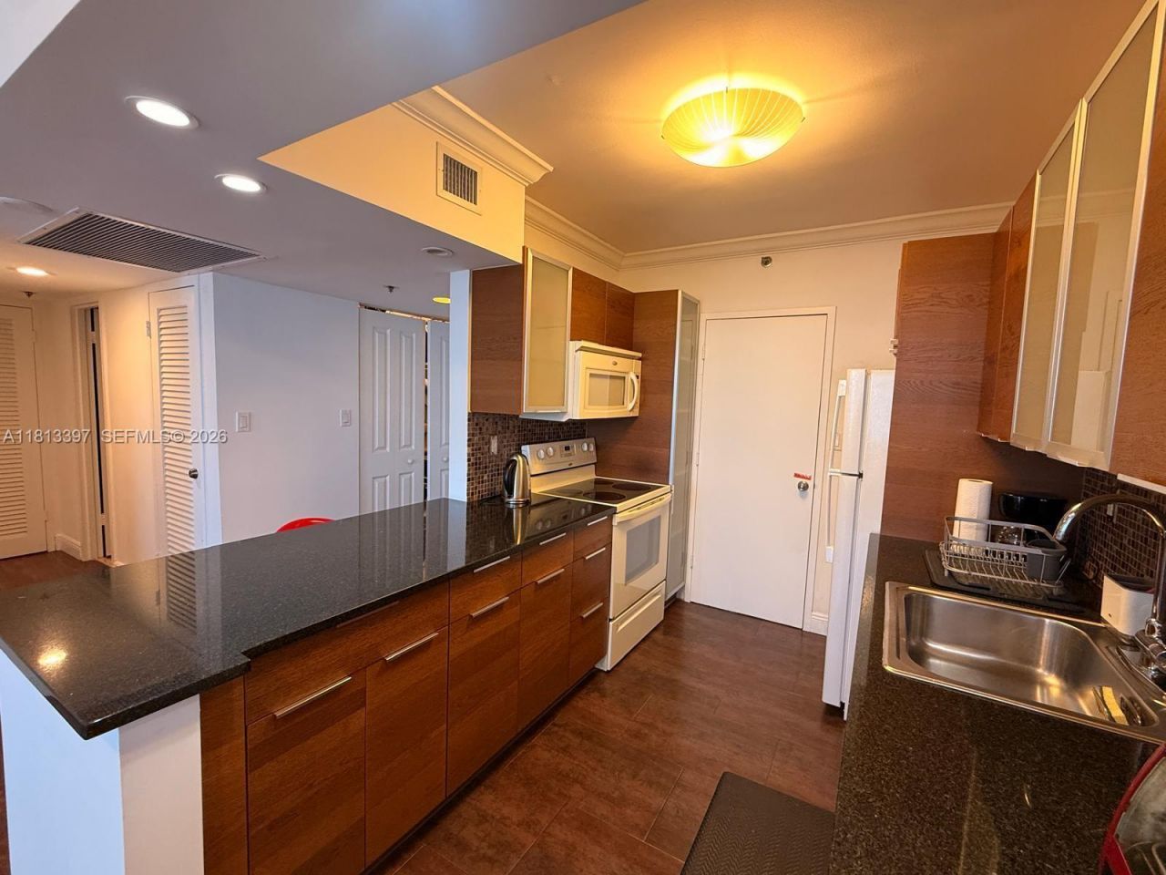 100 Lincoln Rd, Unit 1214, Miami Beach, FL 33139 Photo