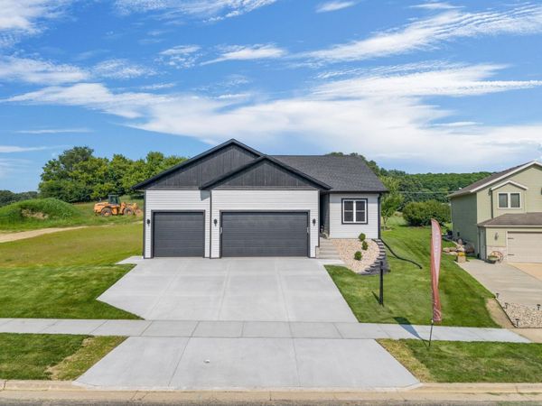 935 Hay Creek Trail, Reedsburg, WI 53959