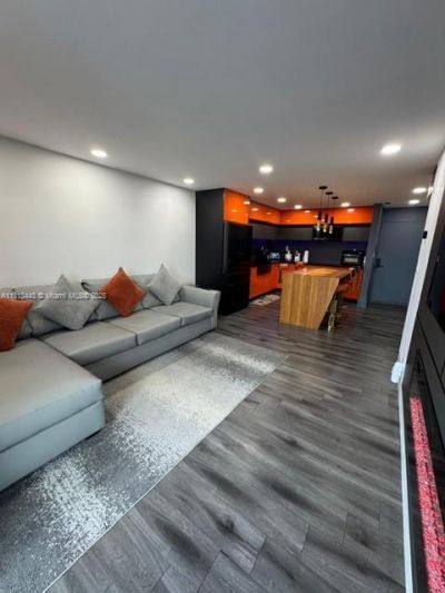 4550 NW 9th St, Unit 520E, Miami, FL 33126 Photo