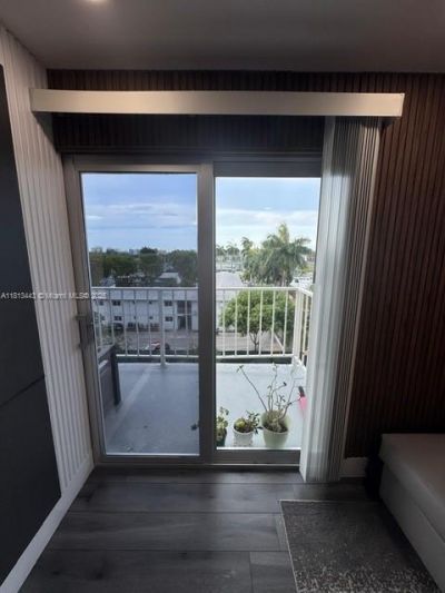 4550 NW 9th St, Unit 520E, Miami, FL 33126 Photo