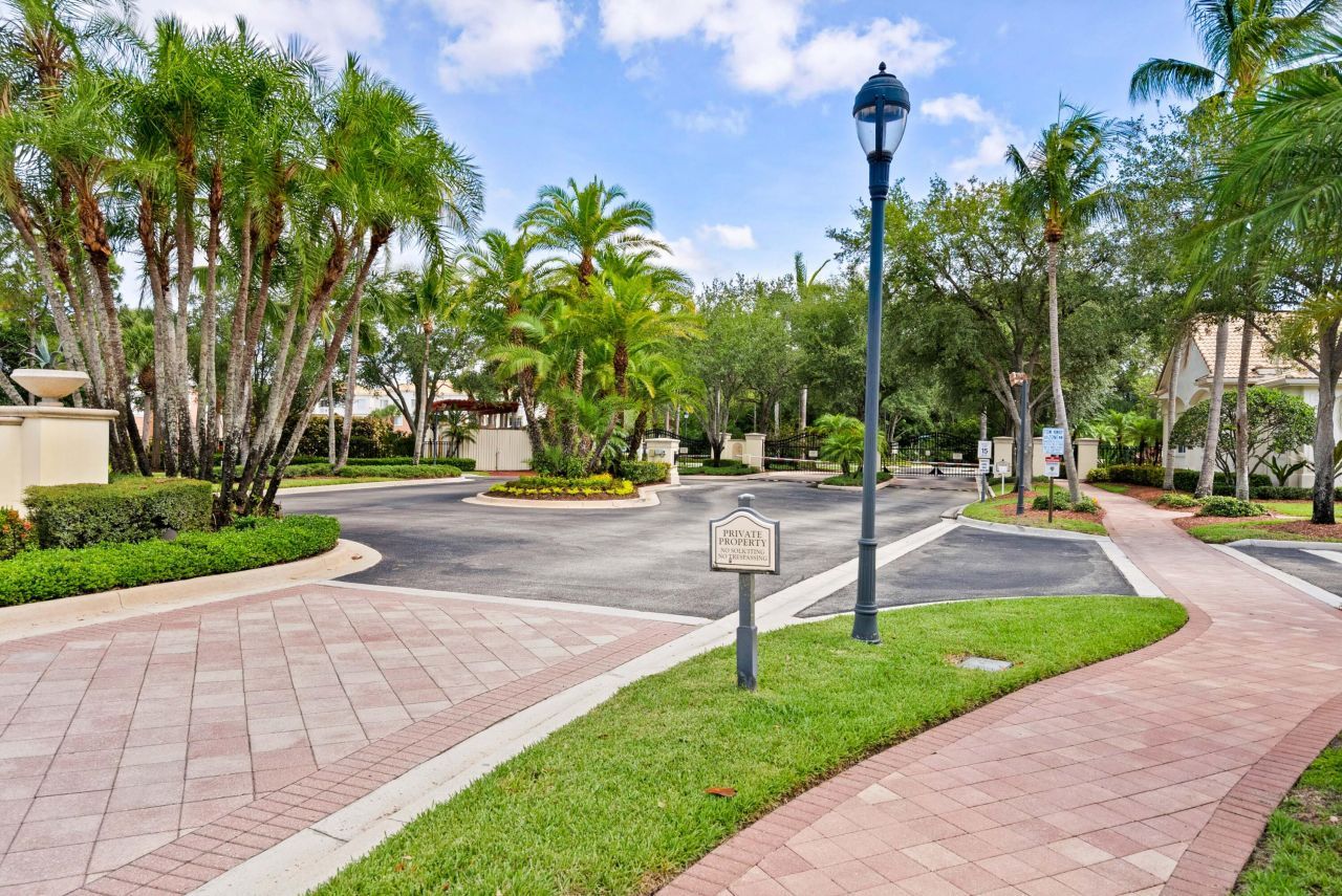 3303 Myrtlewood Circle E, Palm Beach Gardens, FL 33418 Photo