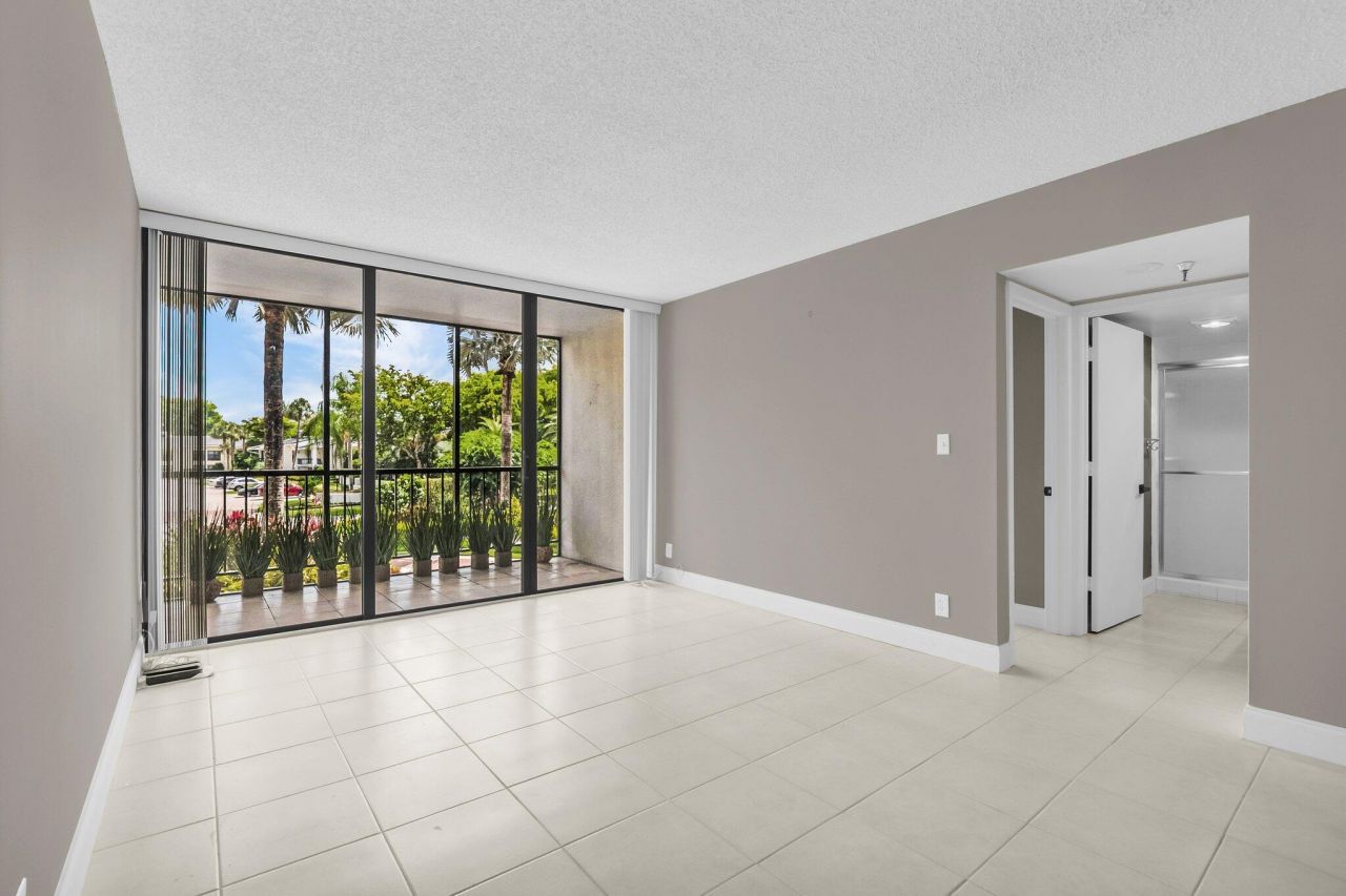 6895 Willow Wood Drive, Unit 1023, Boca Raton, FL 33434 Photo