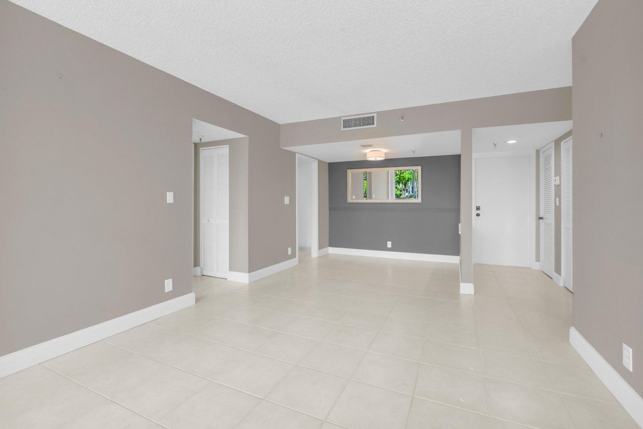 6895 Willow Wood Drive, Unit 1023, Boca Raton, FL 33434 Photo