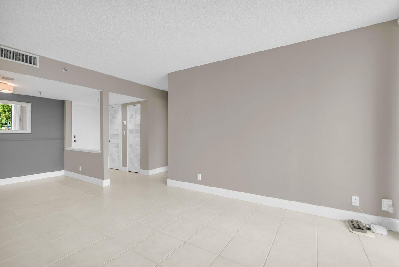 6895 Willow Wood Drive, Unit 1023, Boca Raton, FL 33434 Photo