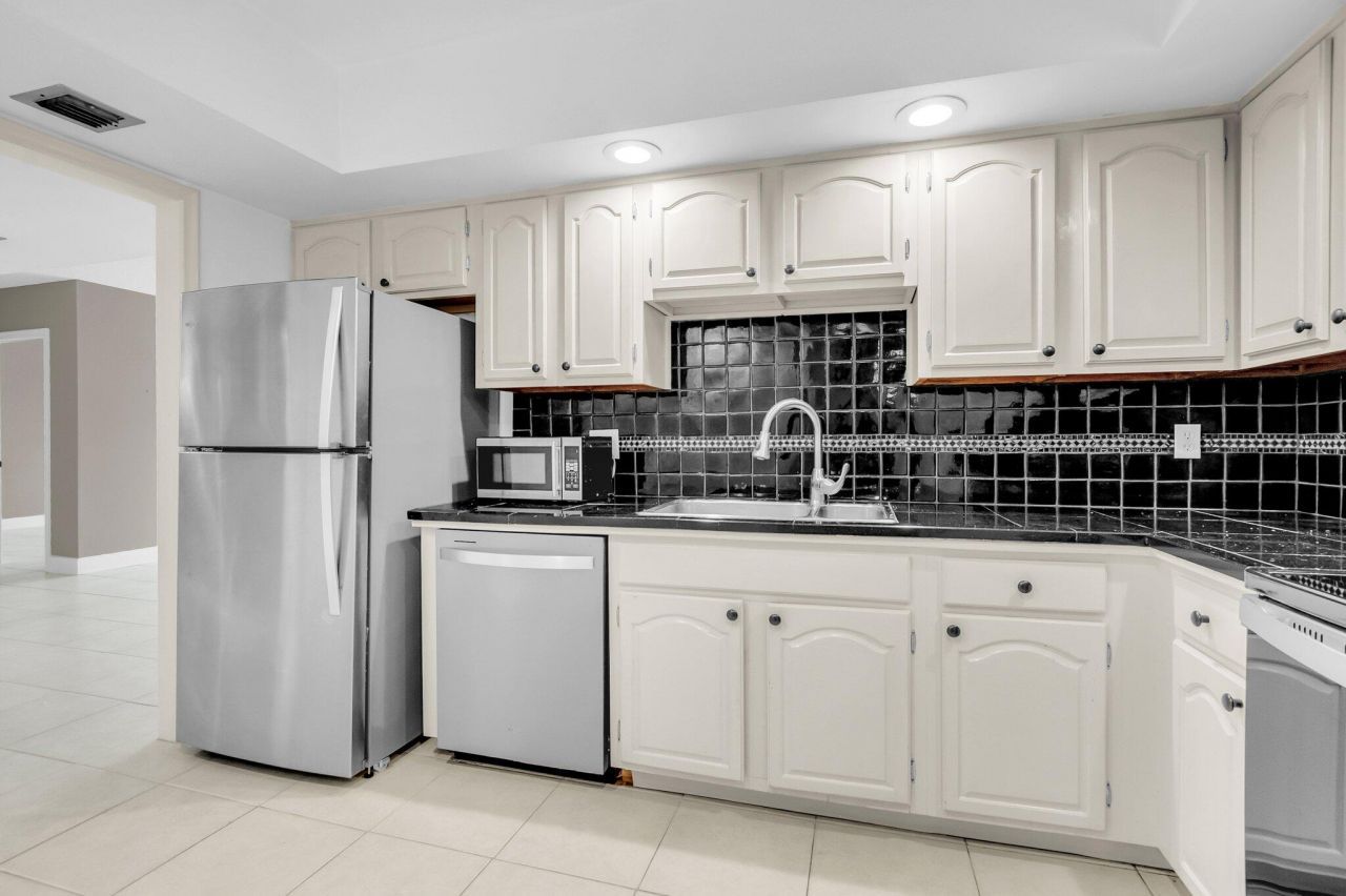 6895 Willow Wood Drive, Unit 1023, Boca Raton, FL 33434 Photo