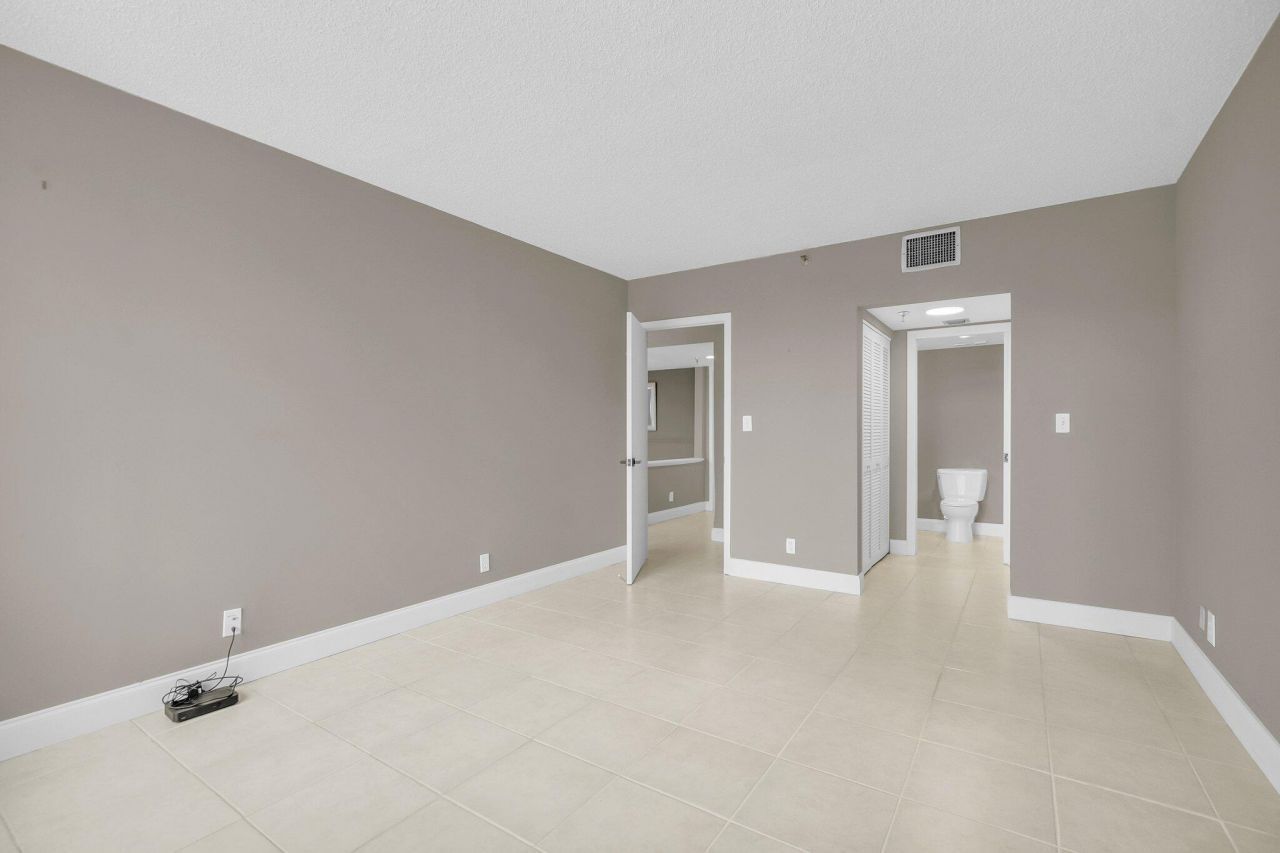 6895 Willow Wood Drive, Unit 1023, Boca Raton, FL 33434 Photo