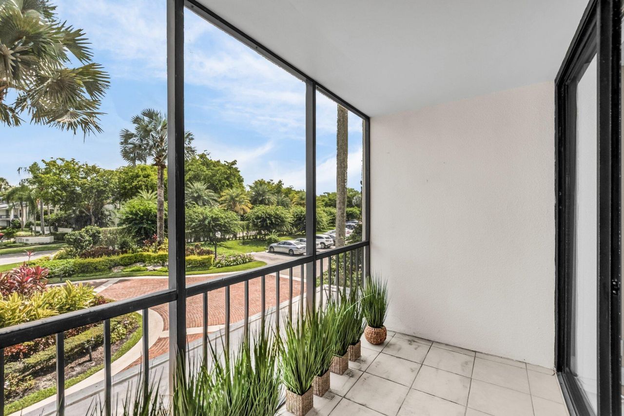 6895 Willow Wood Drive, Unit 1023, Boca Raton, FL 33434 Photo