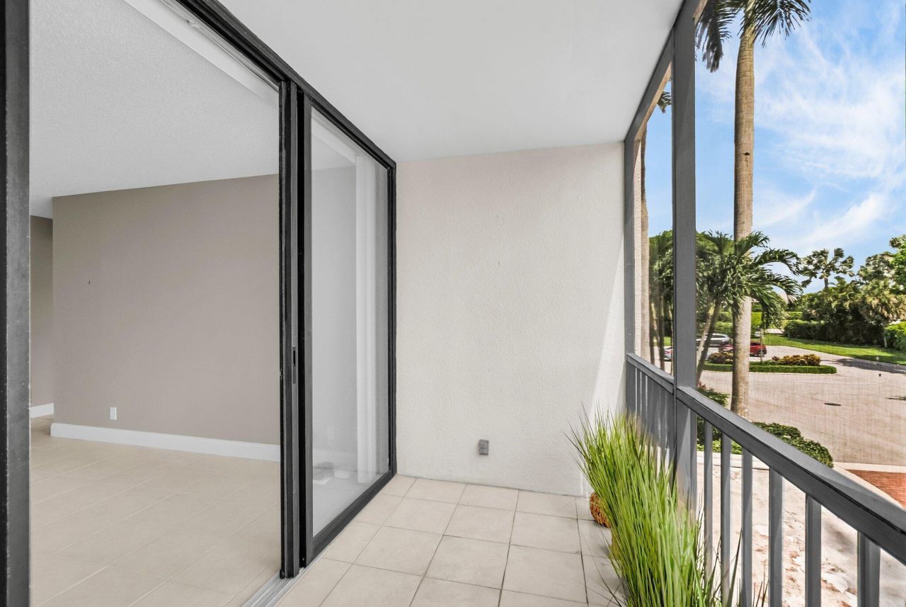 6895 Willow Wood Drive, Unit 1023, Boca Raton, FL 33434 Photo