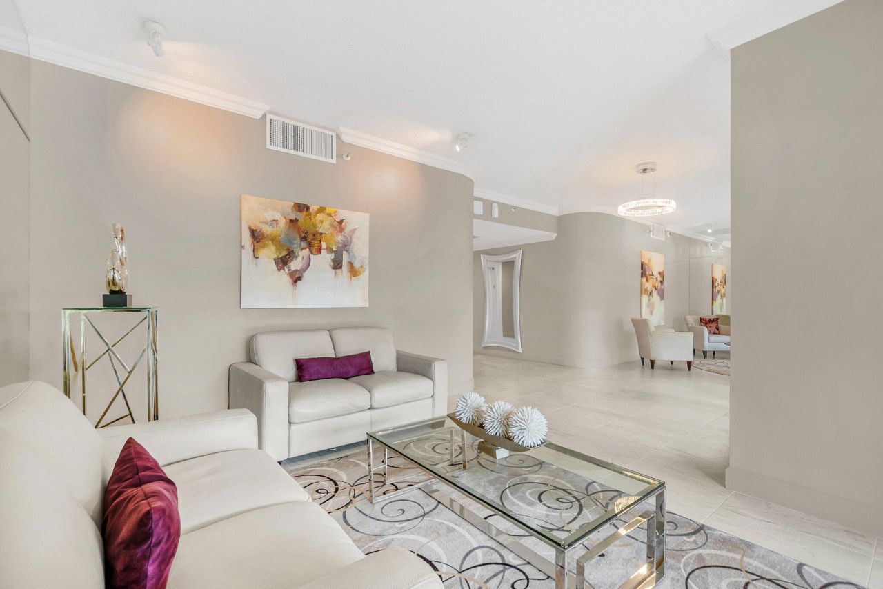 6895 Willow Wood Drive, Unit 1023, Boca Raton, FL 33434 Photo