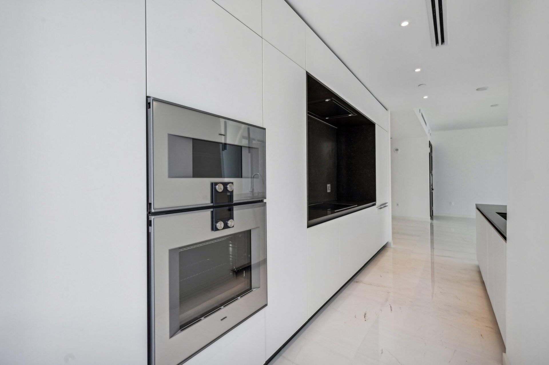 300 Biscayne Blvd Way, Unit 1907, Miami, FL 33131 Photo