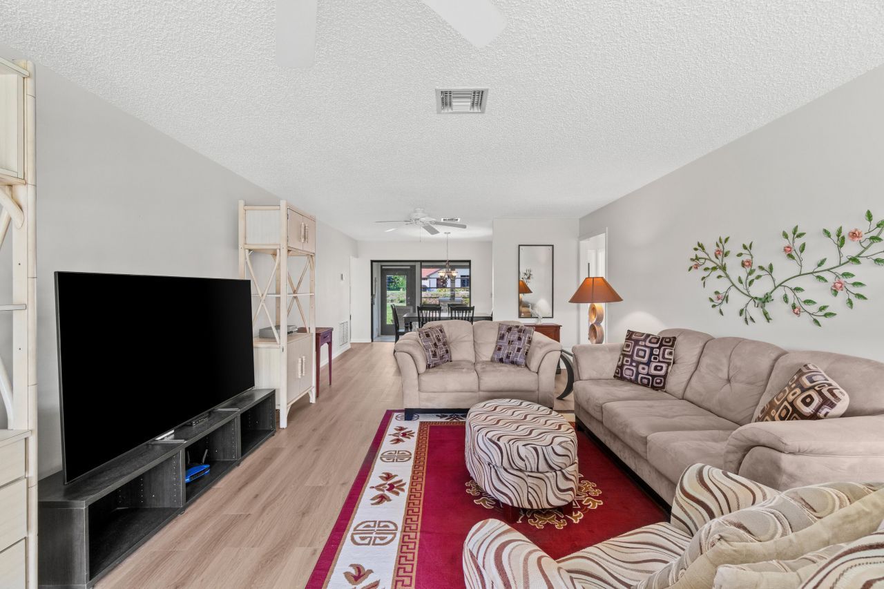 4858 Equestrian Road, Unit B, Boynton Beach, FL 33436 Photo