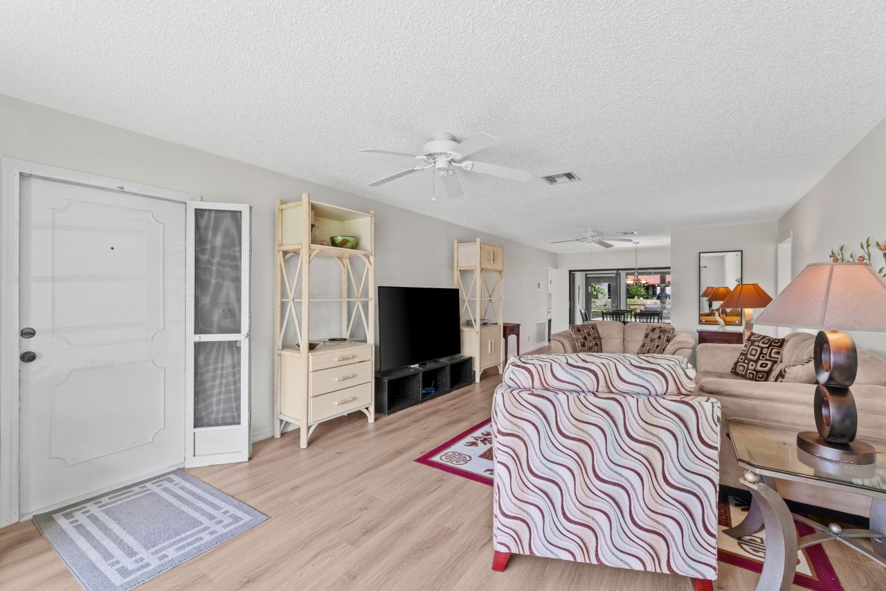 4858 Equestrian Road, Unit B, Boynton Beach, FL 33436 Photo