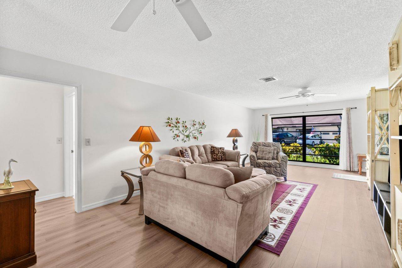 4858 Equestrian Road, Unit B, Boynton Beach, FL 33436 Photo