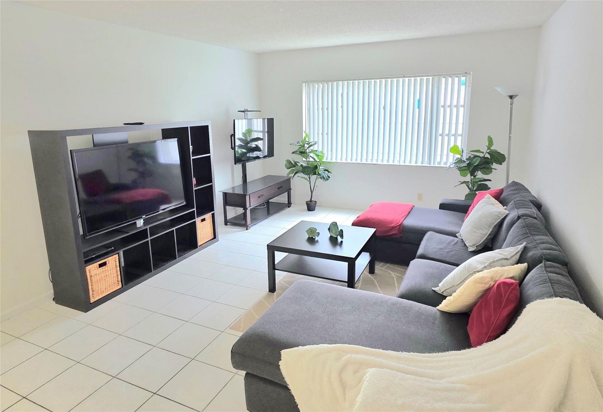 2230 NE 56th Place, Unit 208, Fort Lauderdale, FL 33308 Photo