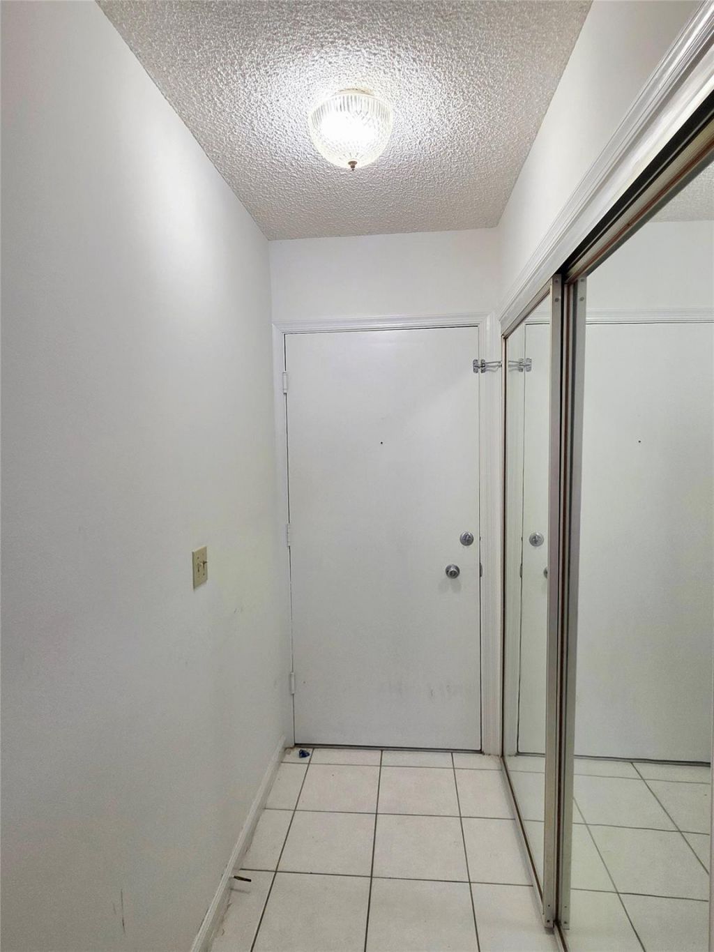 2230 NE 56th Place, Unit 208, Fort Lauderdale, FL 33308 Photo