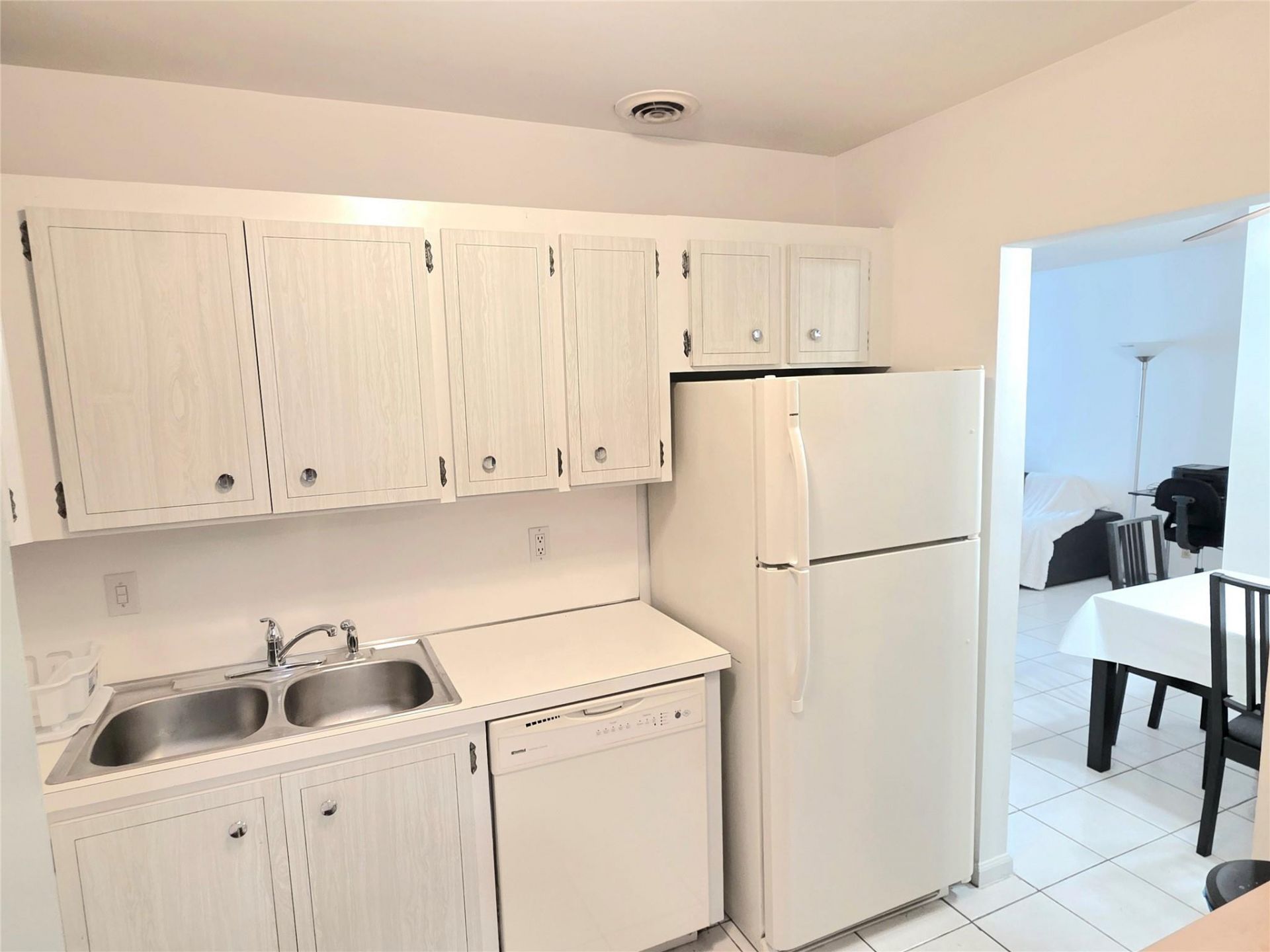 2230 NE 56th Place, Unit 208, Fort Lauderdale, FL 33308 Photo