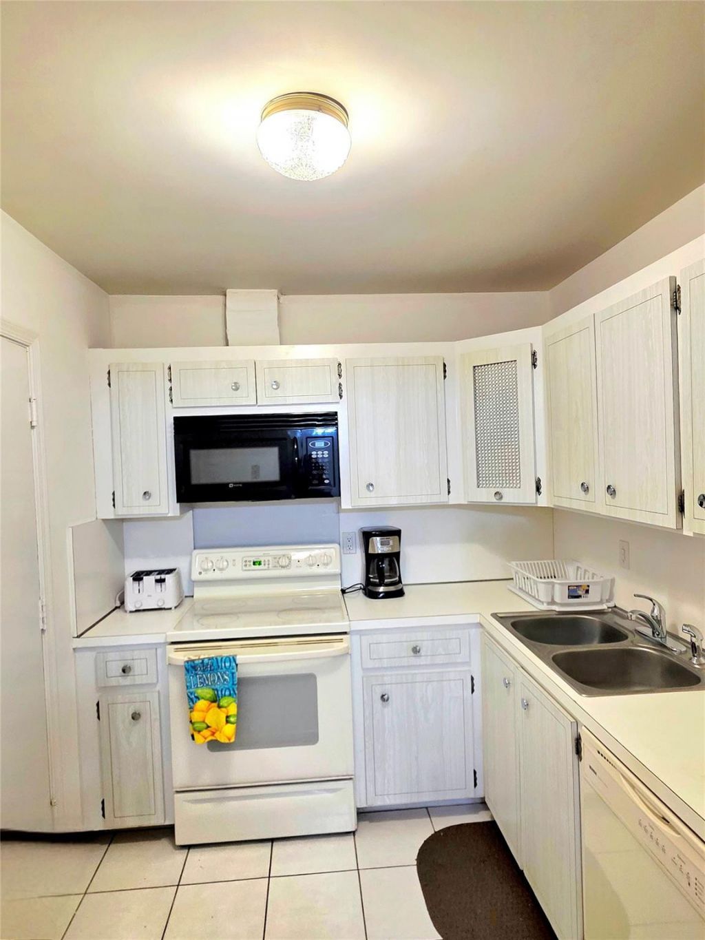 2230 NE 56th Place, Unit 208, Fort Lauderdale, FL 33308 Photo