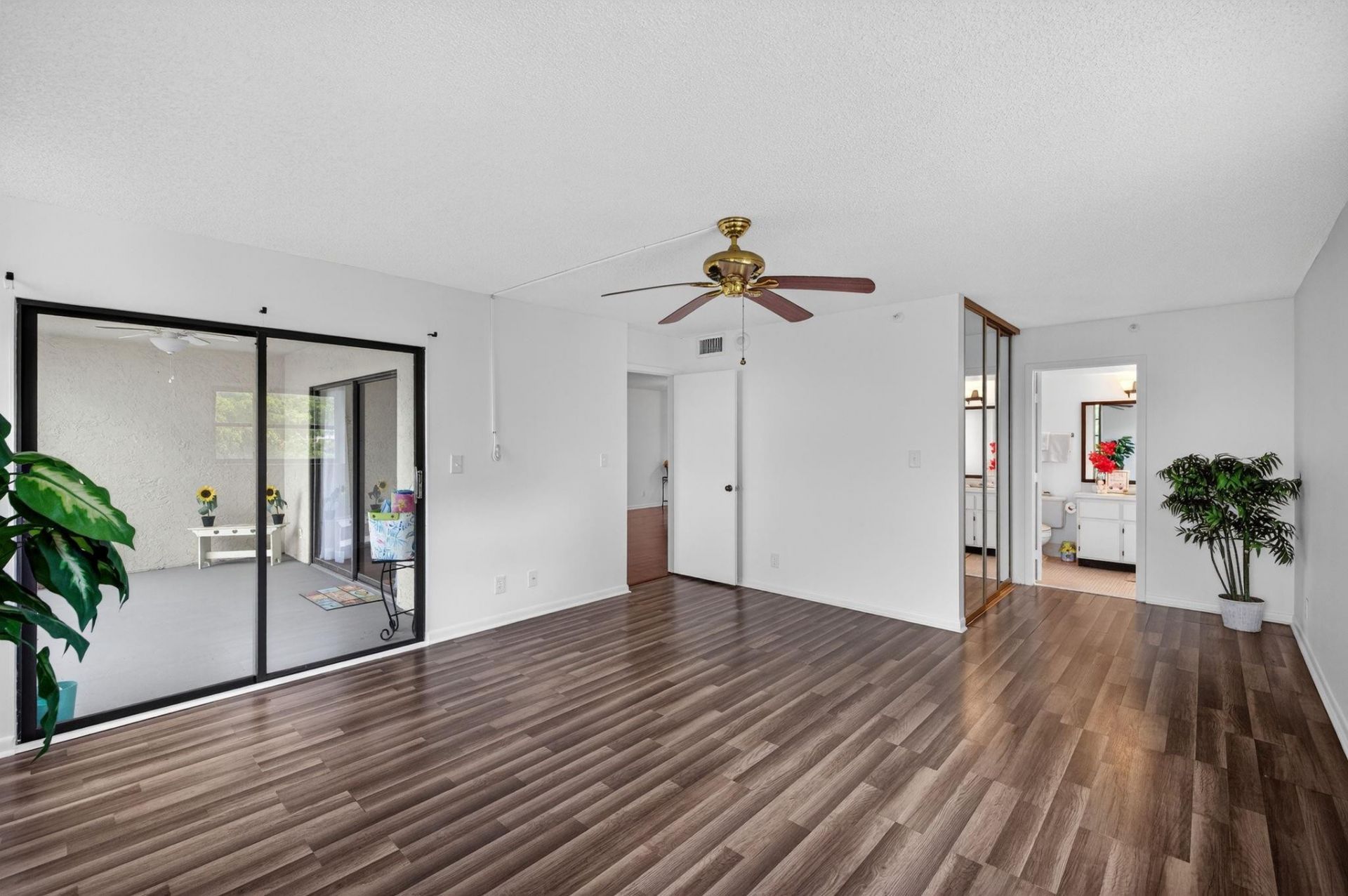 2112 S Cypress Bend Drive, Unit 401, Pompano Beach, FL 33069 Photo