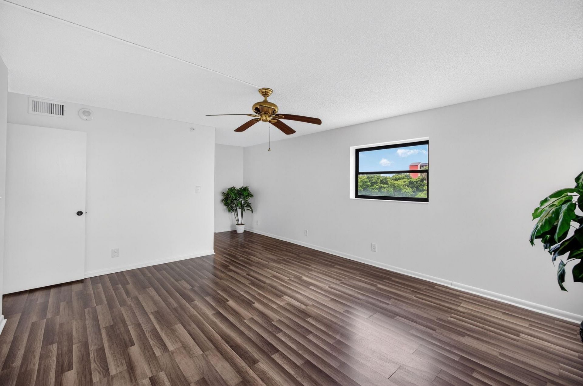 2112 S Cypress Bend Drive, Unit 401, Pompano Beach, FL 33069 Photo