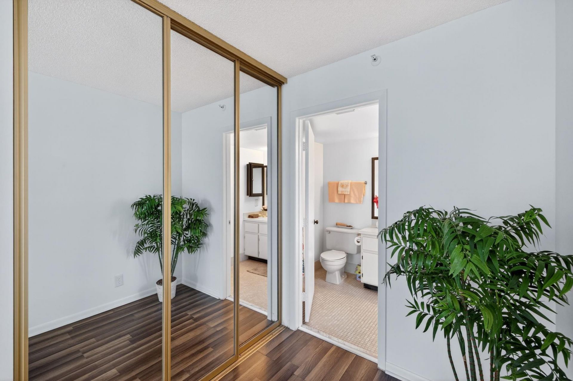 2112 S Cypress Bend Drive, Unit 401, Pompano Beach, FL 33069 Photo