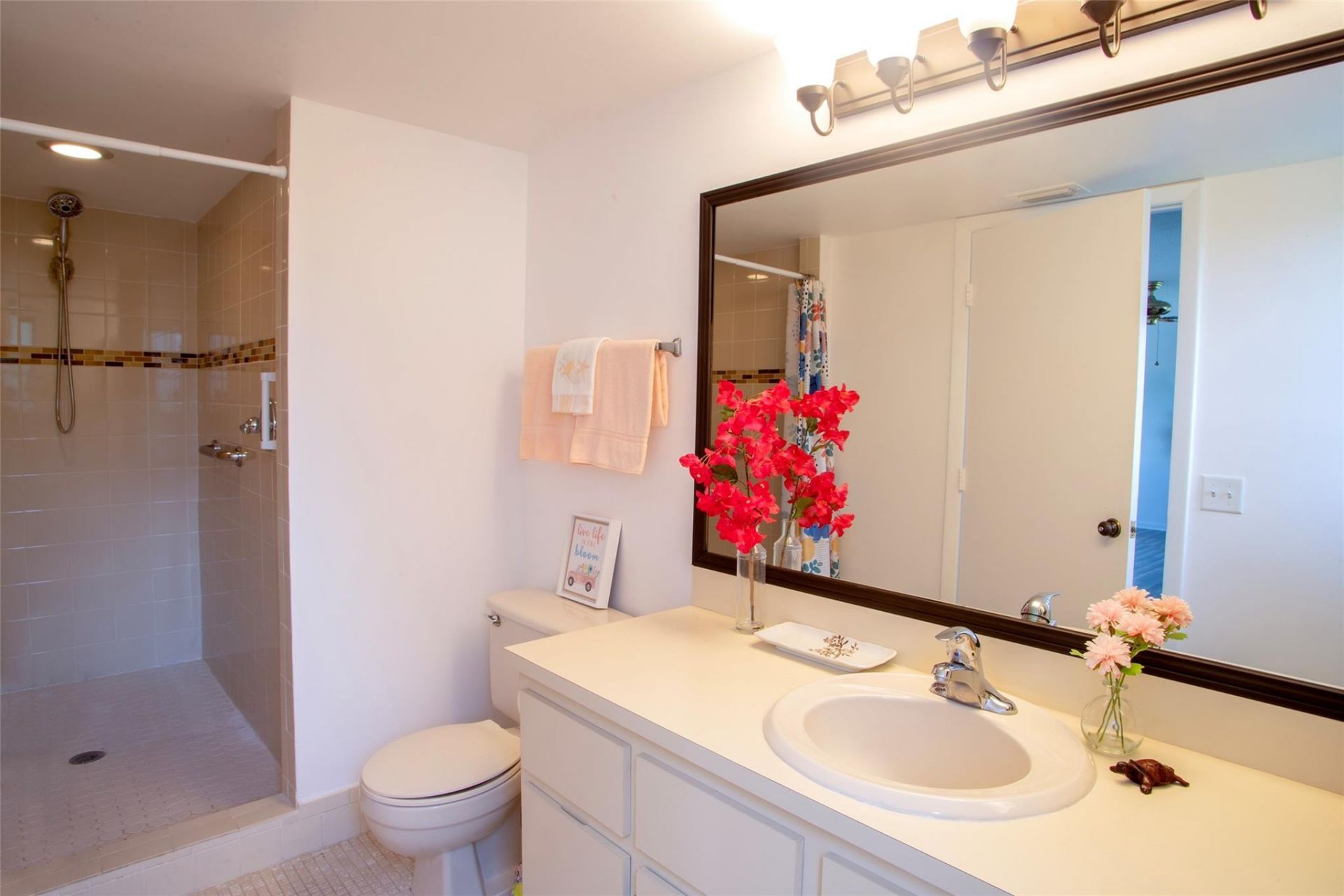 2112 S Cypress Bend Drive, Unit 401, Pompano Beach, FL 33069 Photo