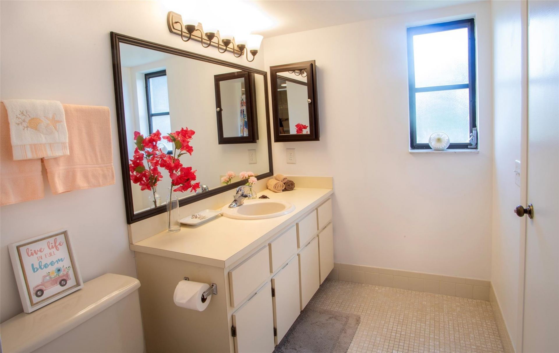 2112 S Cypress Bend Drive, Unit 401, Pompano Beach, FL 33069 Photo