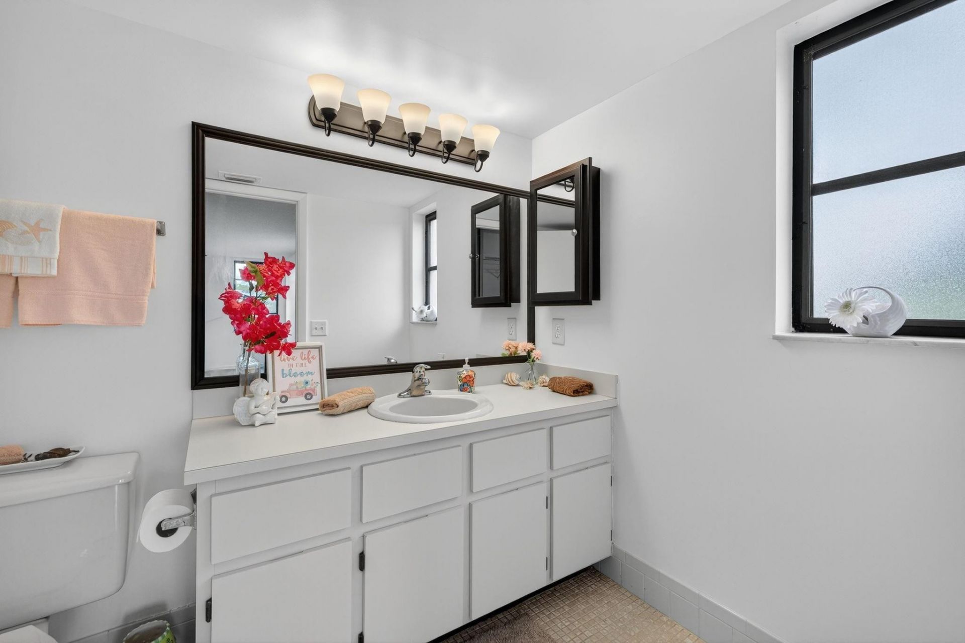 2112 S Cypress Bend Drive, Unit 401, Pompano Beach, FL 33069 Photo