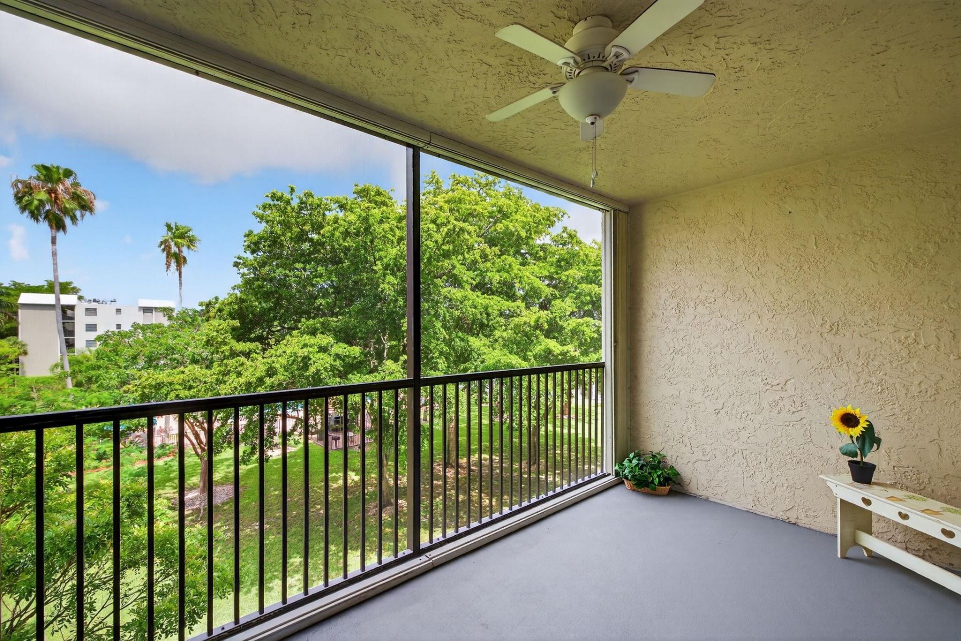 2112 S Cypress Bend Drive, Unit 401, Pompano Beach, FL 33069 Photo