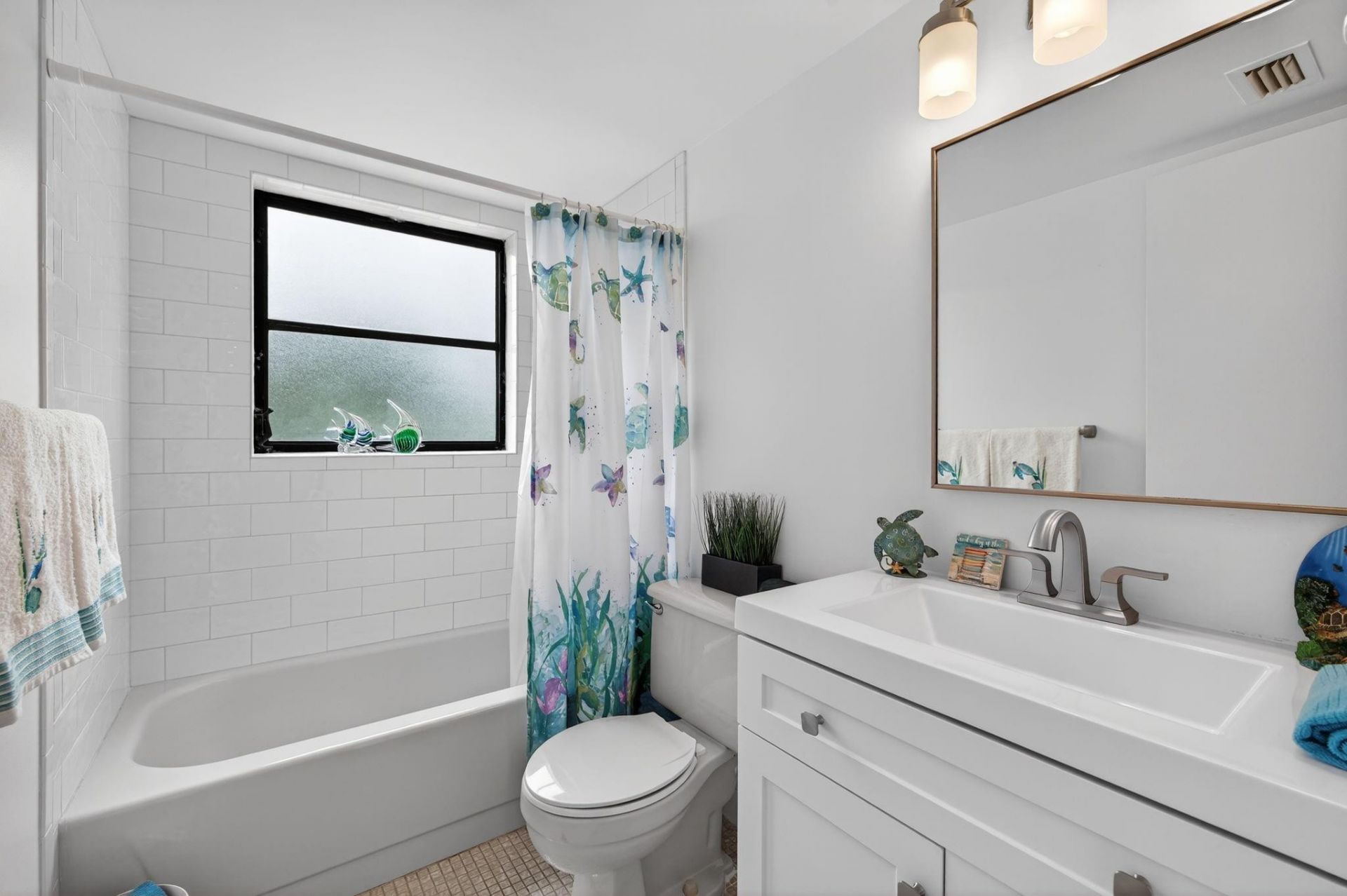 2112 S Cypress Bend Drive, Unit 401, Pompano Beach, FL 33069 Photo