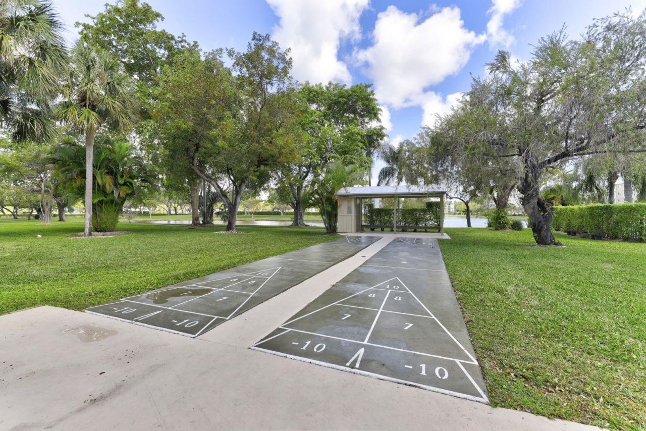 2112 S Cypress Bend Drive, Unit 401, Pompano Beach, FL 33069 Photo