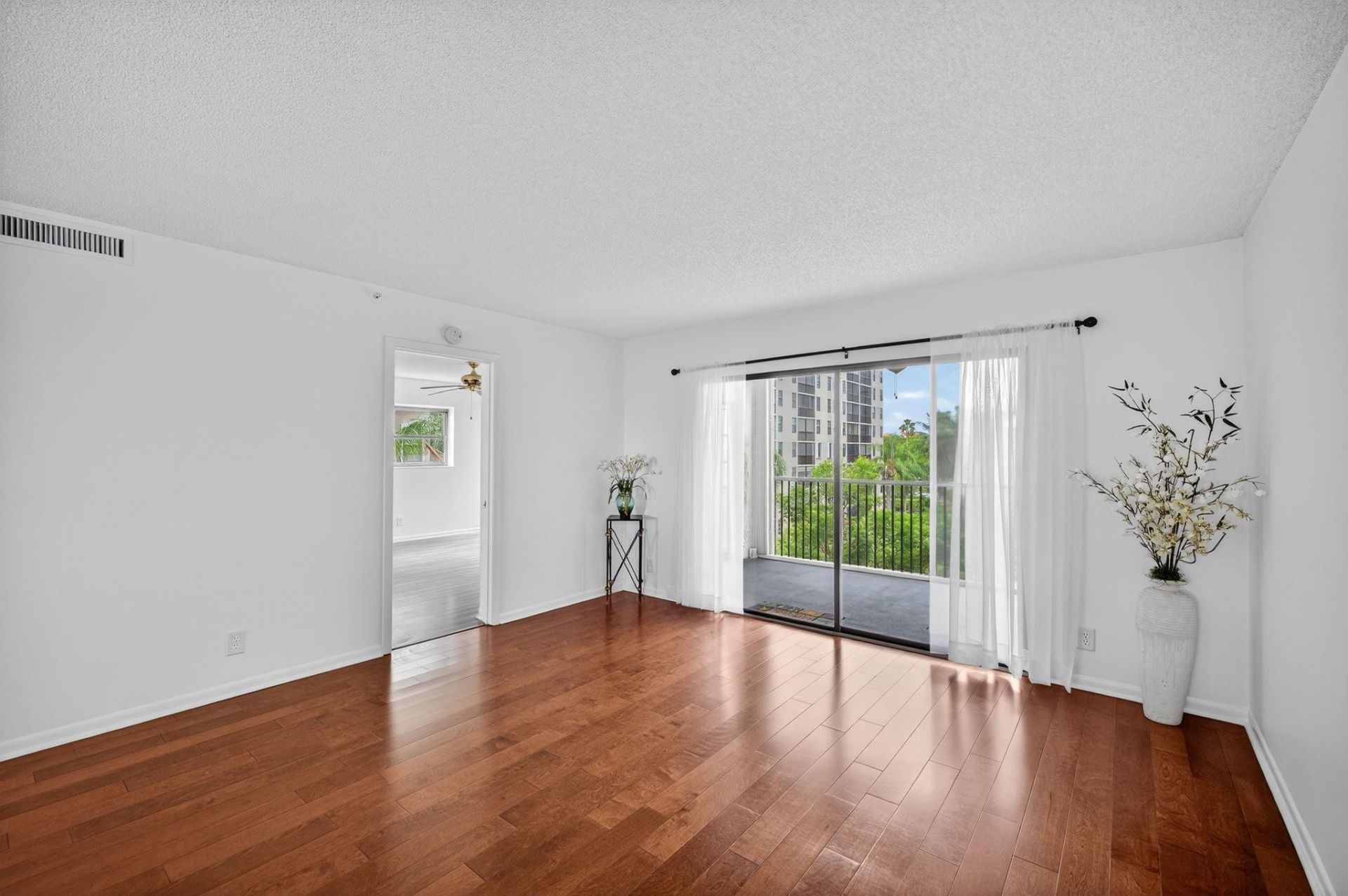 2112 S Cypress Bend Drive, Unit 401, Pompano Beach, FL 33069 Photo